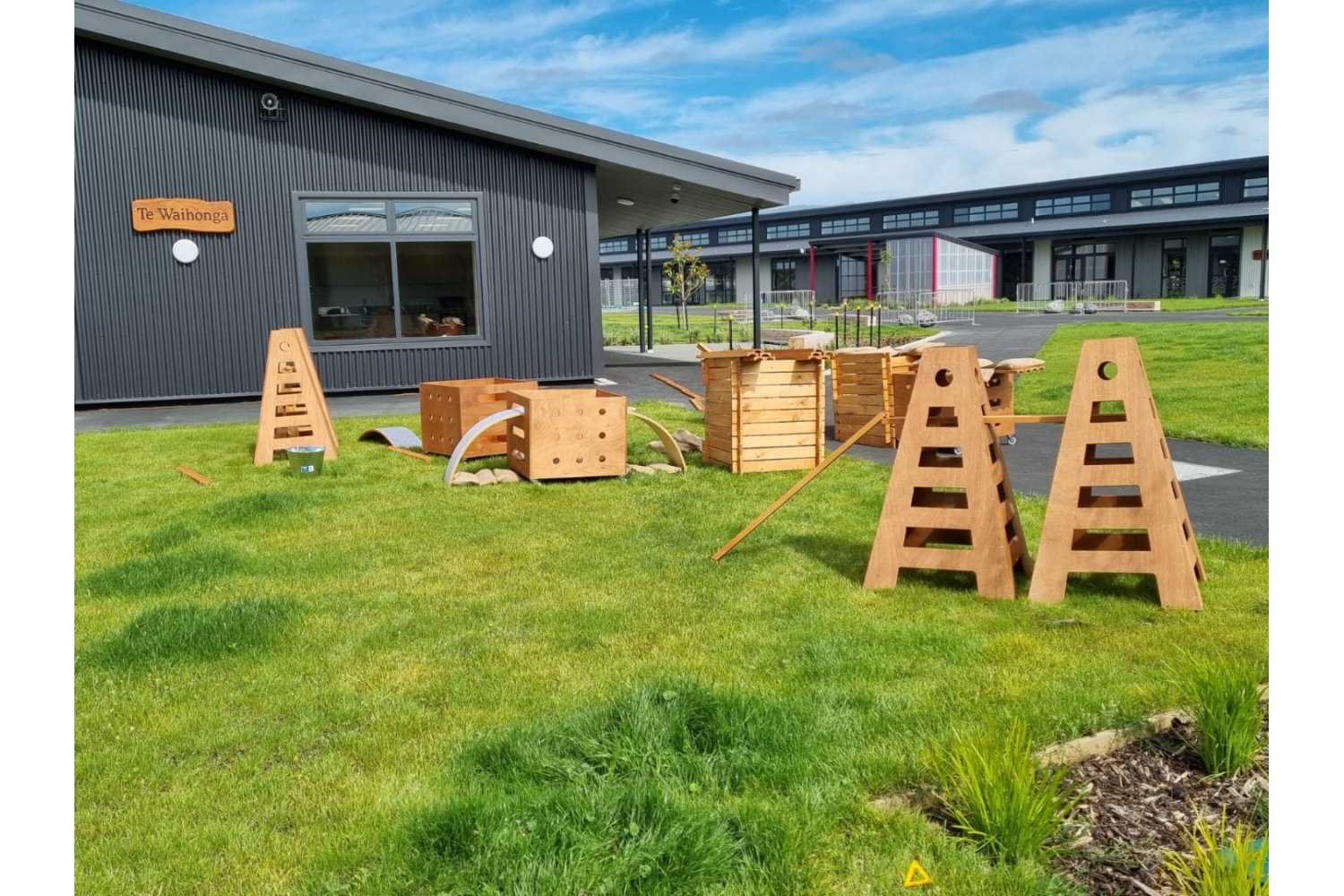 Loose parts at primary school playground